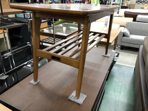 カリモク60の越谷吉川中古家具