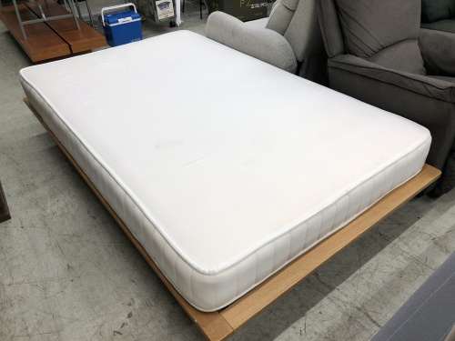 生活家具のベッド