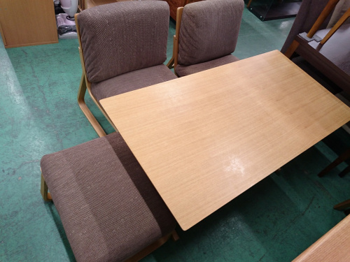 家具のダイニングセット