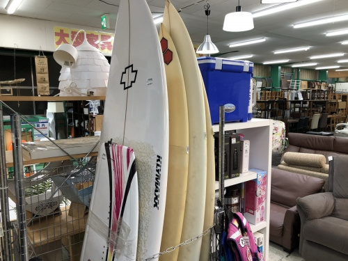 スポーツ用品のサーフボード