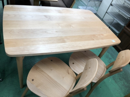 生活家具のダイニングセット