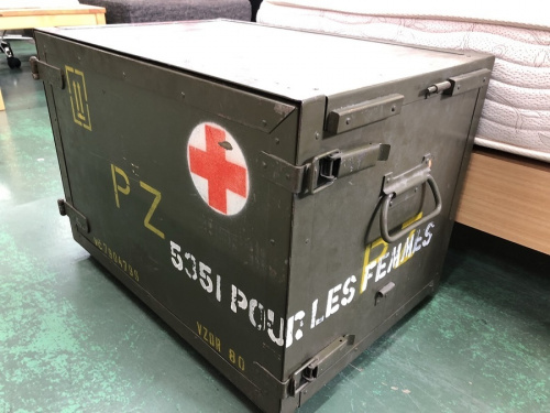 収納家具のチェスト