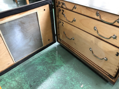 ミリタリーチェストの3段