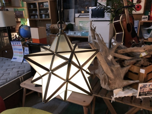 吊り下げ照明のペンダントライト