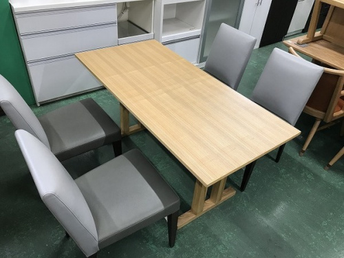 家具のダイニングセット