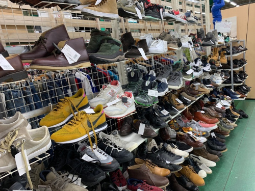 メンズファッションの秋物衣類