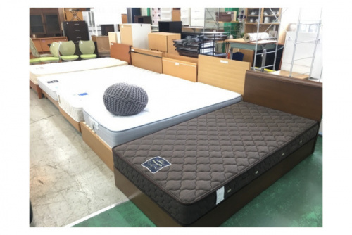 カリモク60のB-COMPANY