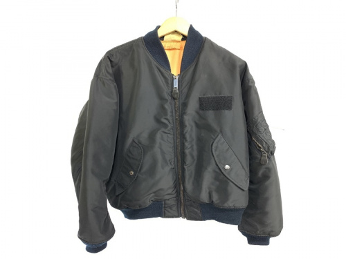 レディースファッションのジャケット