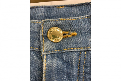 ルイヴィトンのデニムパンツ