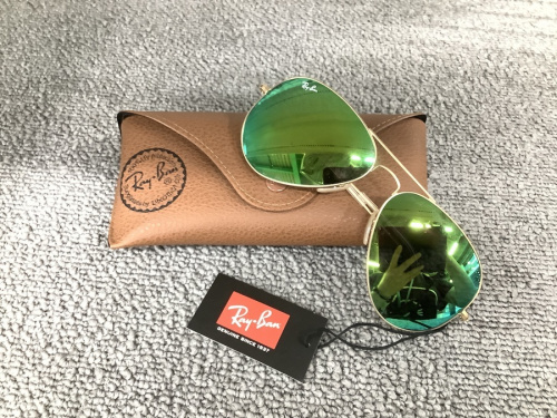 BALMUDAのRAYBAN