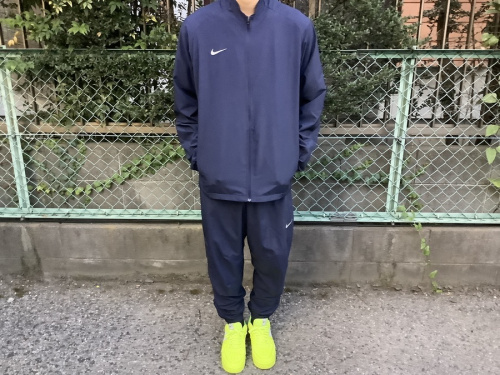 NIKEのadidas