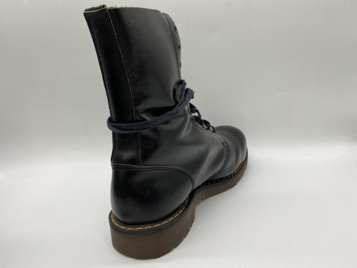 DrMartensのRED WING