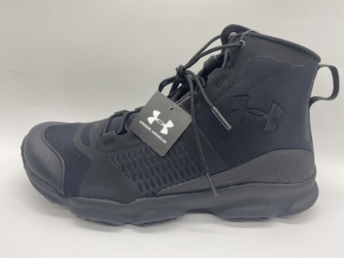 シューズのUNDERARMOUR