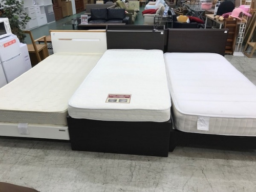 家具のソファ