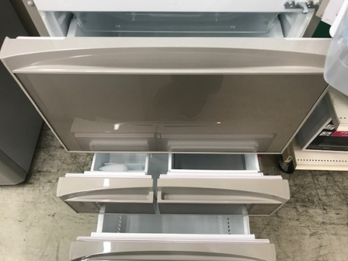 家具の大型冷蔵庫