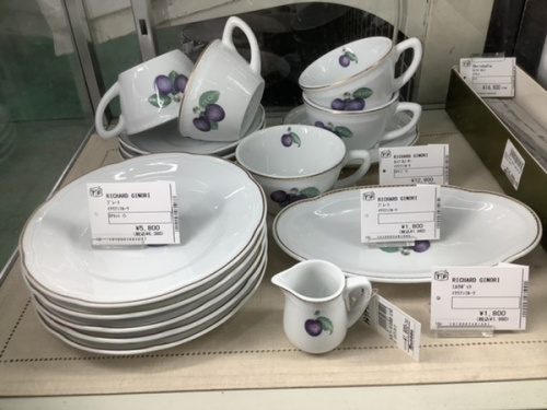 カップ&ソーサーのRICHARD GINORI