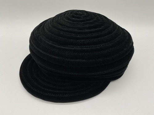 レディースファッションの帽子