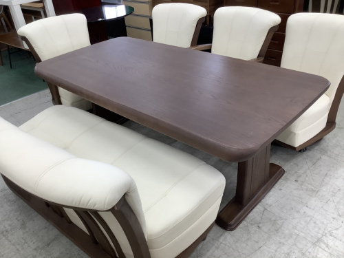 家具のダイニングセット