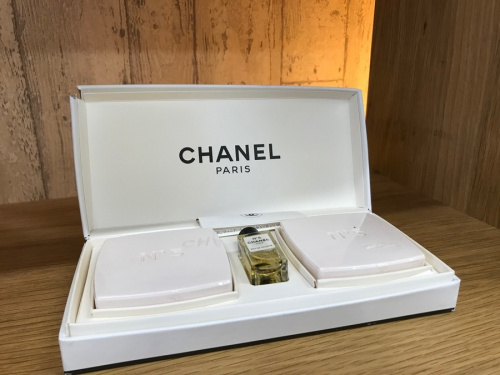 ブランド・ラグジュアリーの香水