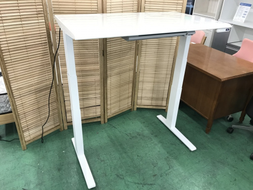 吉川 中古家の電動昇降デスク
