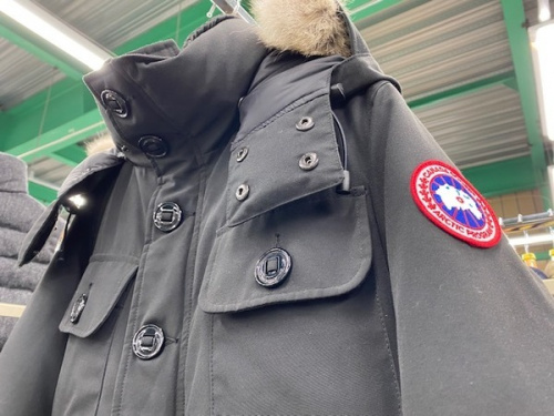 ジャケットのCANADA GOOSE