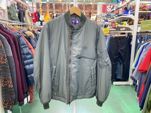 ジャケットのTHE NORTH FACE