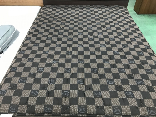 ダブルベッドのdreambed