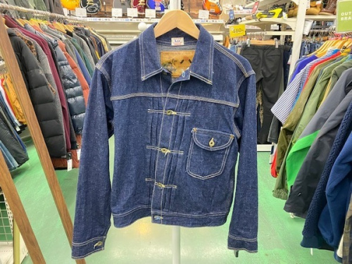 ジャケットのTHE NORTH FACE