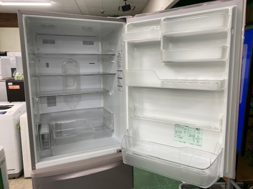 洗濯機の大型冷蔵庫