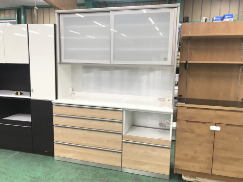 家具のカップボード・食器棚