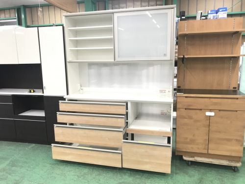 カップボード・食器棚のレンジボード