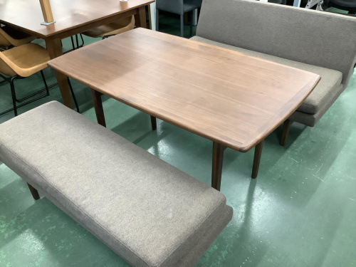 家具のダイニングセット