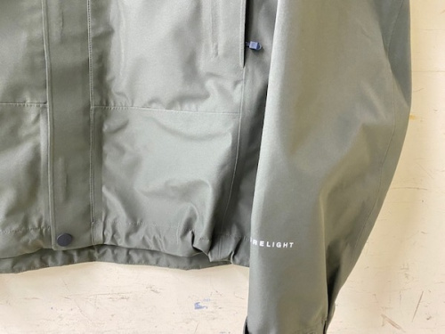 FLドリズルジャケットのNP12114