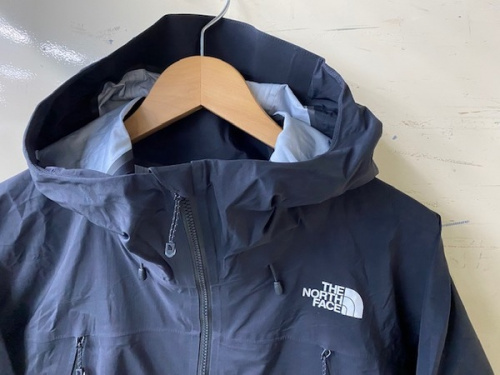 ジャケットのTHE NORTH FACE