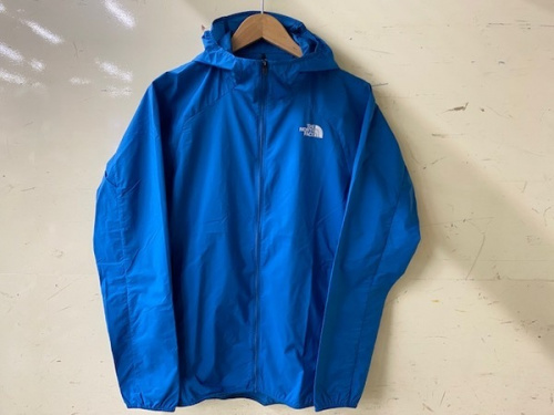 ジャケットのTHE NORTH FACE