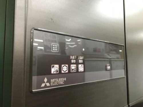 6ドア冷蔵庫のMITSUBISHI