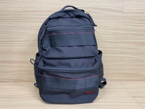 バックパックのBRIEFING