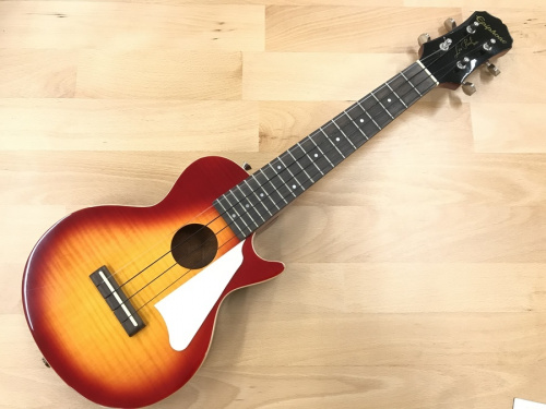 ギターのエレキウクレレ