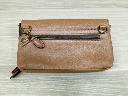 ミニショルダーバッグのDakota