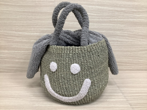 アジョリーのカゴバッグ