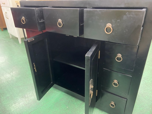 アンティーク調のアジアン家具