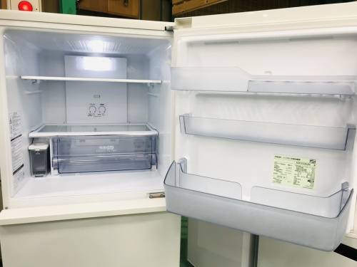 冷蔵庫の3ドア冷蔵庫