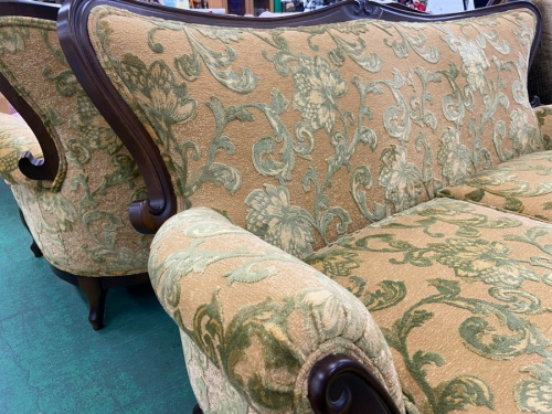 マルニ木工のベルサイユシリーズ