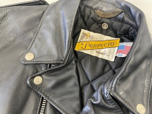 メンズファッションのSchott