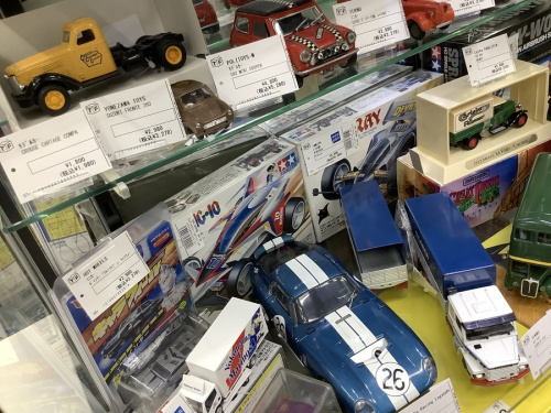 おもちゃのトミカ・プラレール