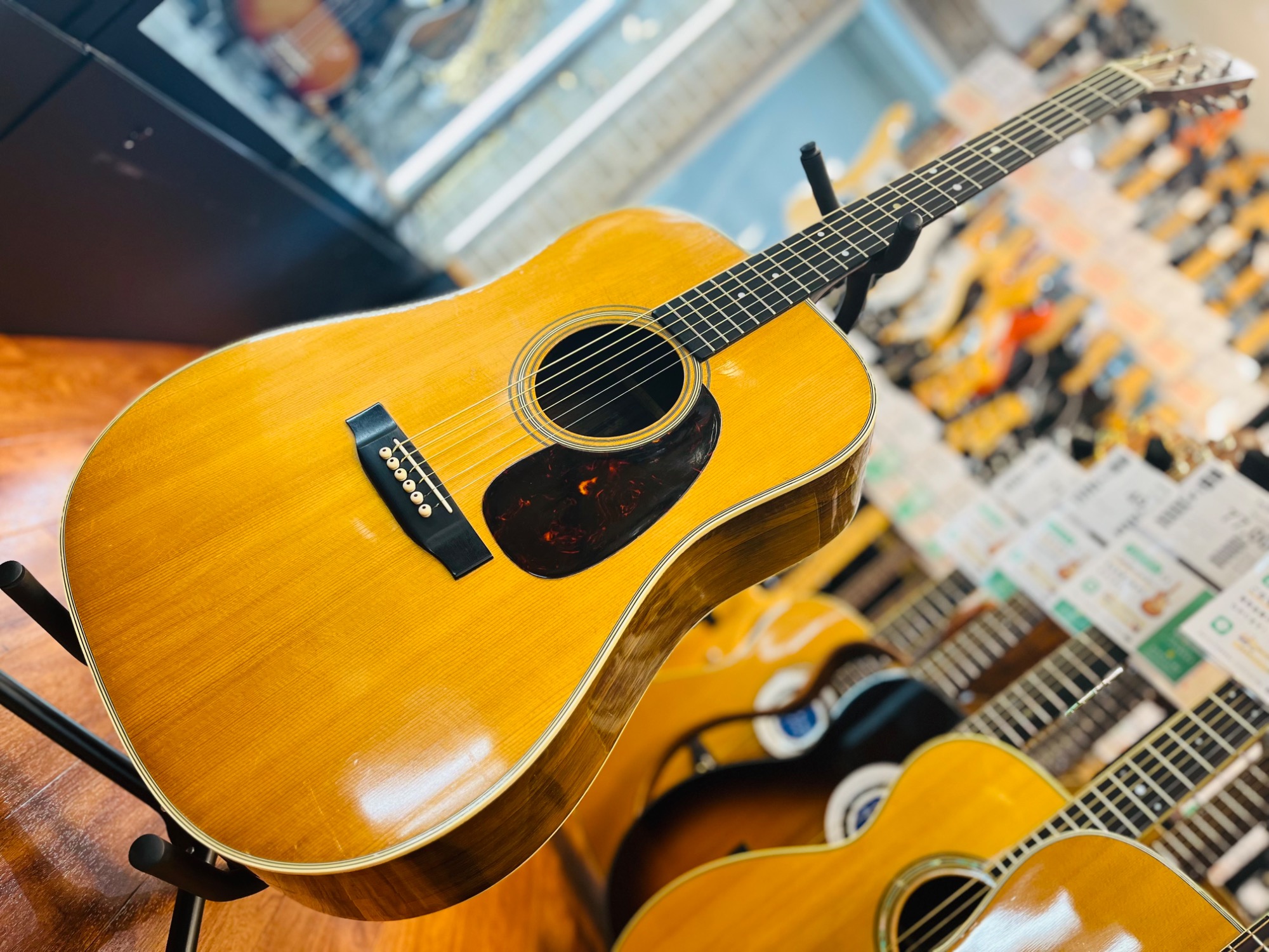 MARTIN（マーチン）のアコースティックギターです。【トレファク東大阪店】 ヴィンテージ】1955年製 D-28 のご紹介です。｜2025年08月07日