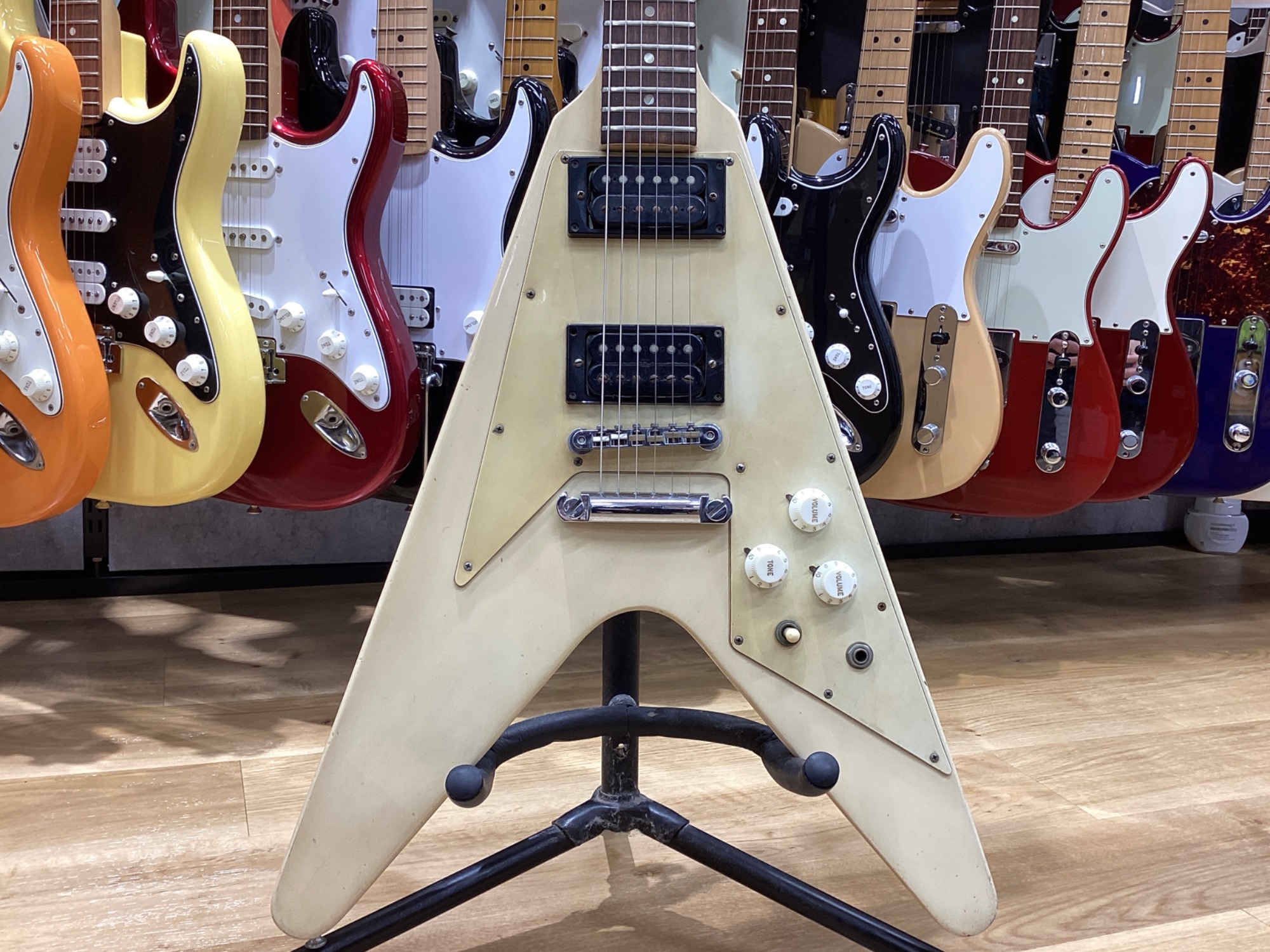 ギター Gibson frying V Michael Schenker マイケルシェンカー仕様】Gibson(ギブソン) 1976 Flying V T