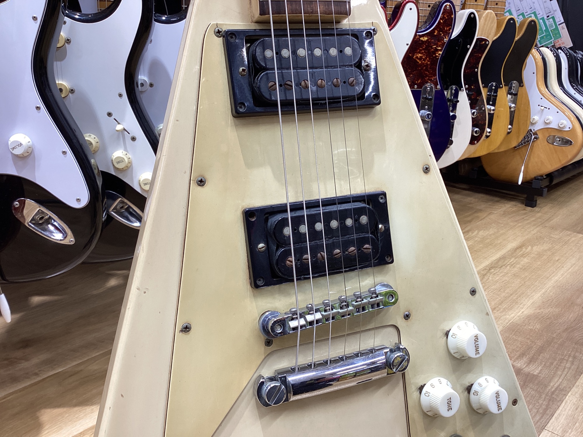 マイケルシェンカー仕様】Gibson(ギブソン) 1976 Flying V T-Bucker を