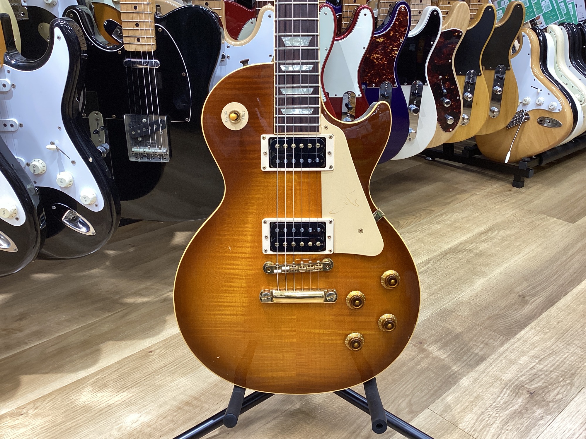 伝説のギタリスト】LesPaul Jimmy Page をご紹介！!｜2025年10月