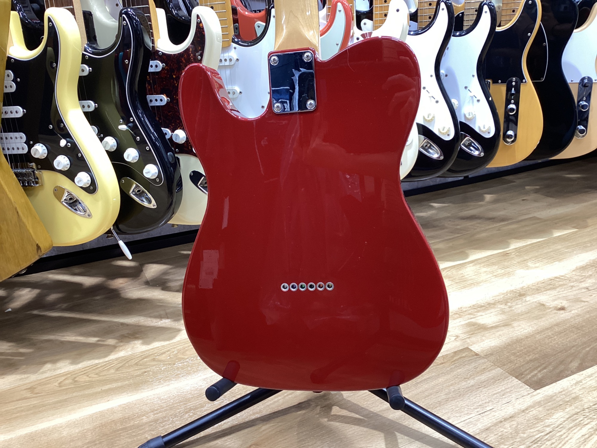 情熱！FENDER JAPANの赤いテレキャスターをご紹介！｜2025年10月28日